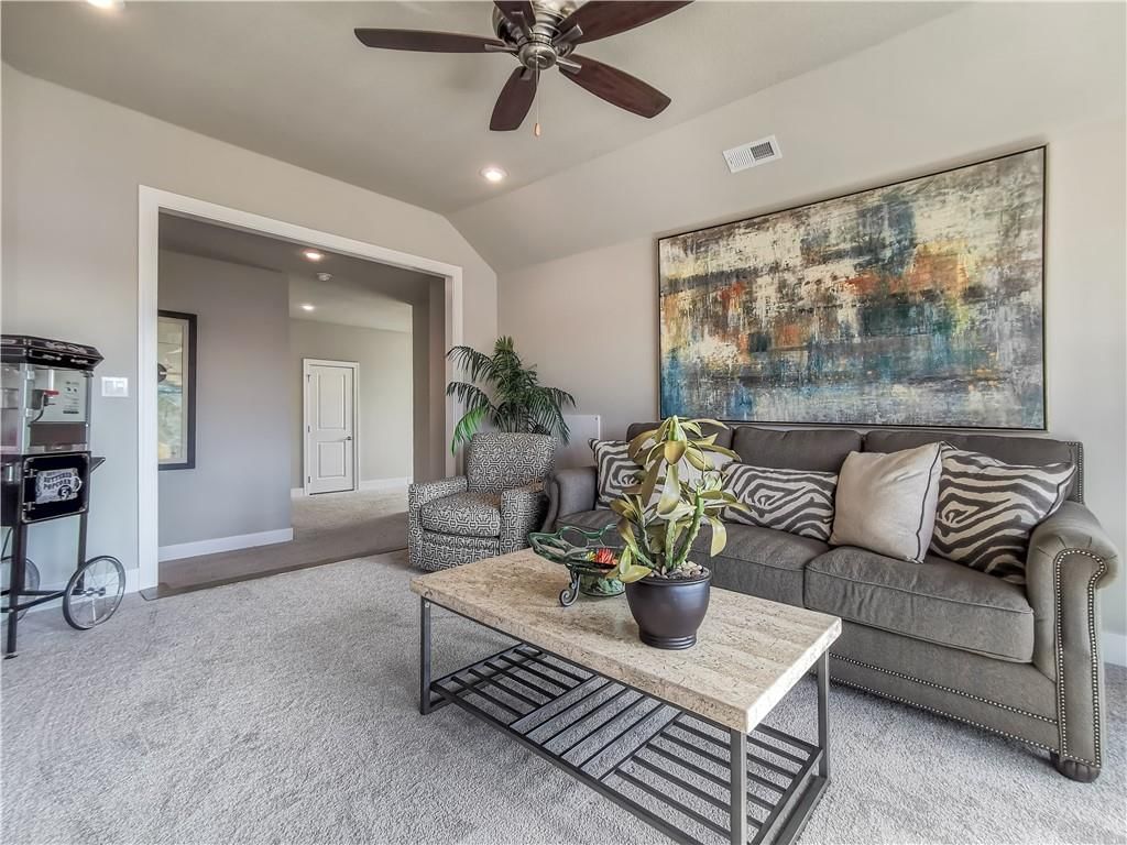 15915 Glenfinnan Way — photo 65