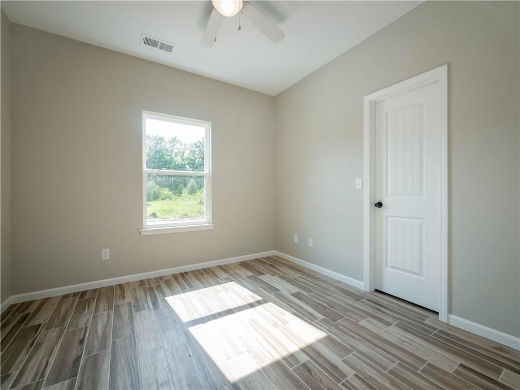 1304 NE Redwood Court — photo 11