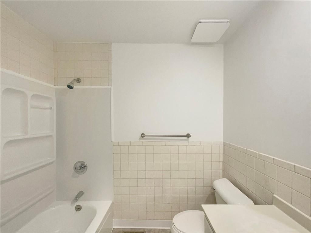 5348 N Cambridge Avenue — photo 5