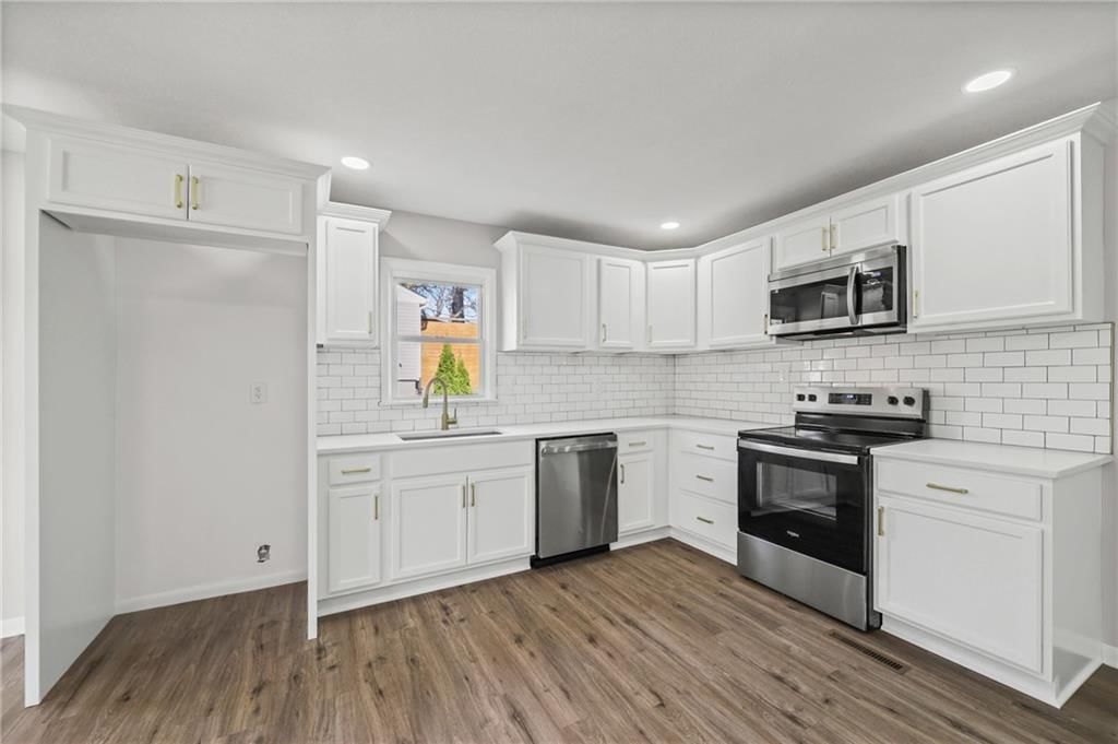 2913 N 84th Terrace — photo 5