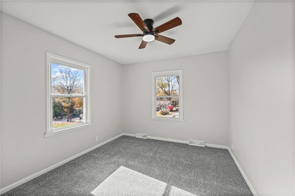 2913 N 84th Terrace — photo 8