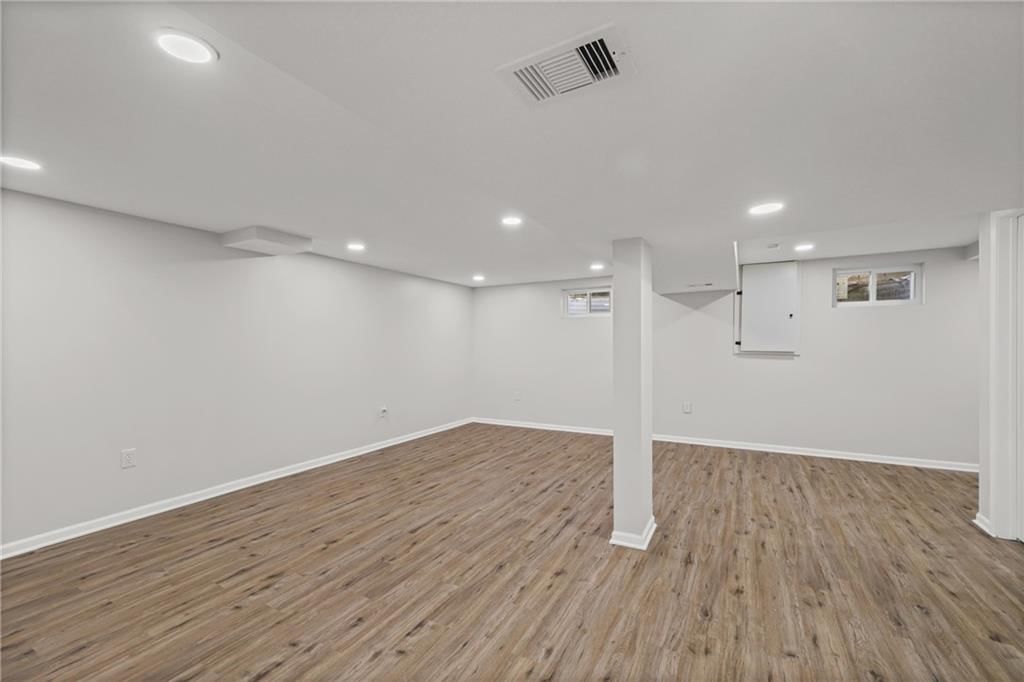 2913 N 84th Terrace — photo 11