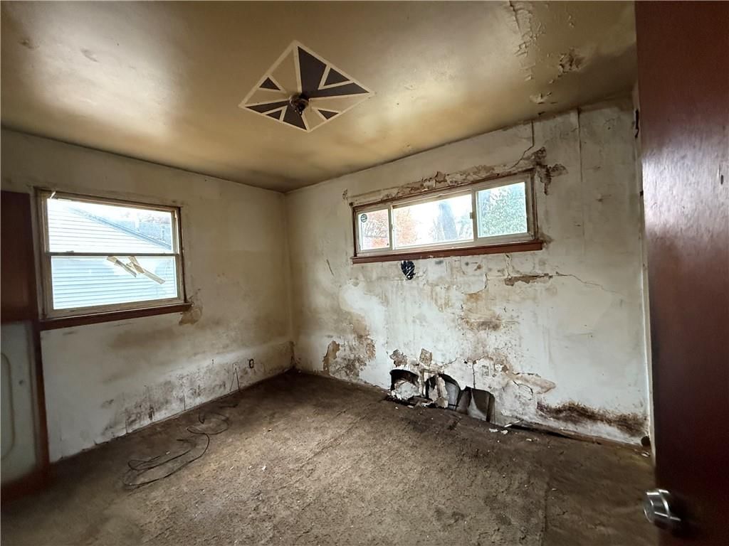 8618 Corrington Street — photo 9