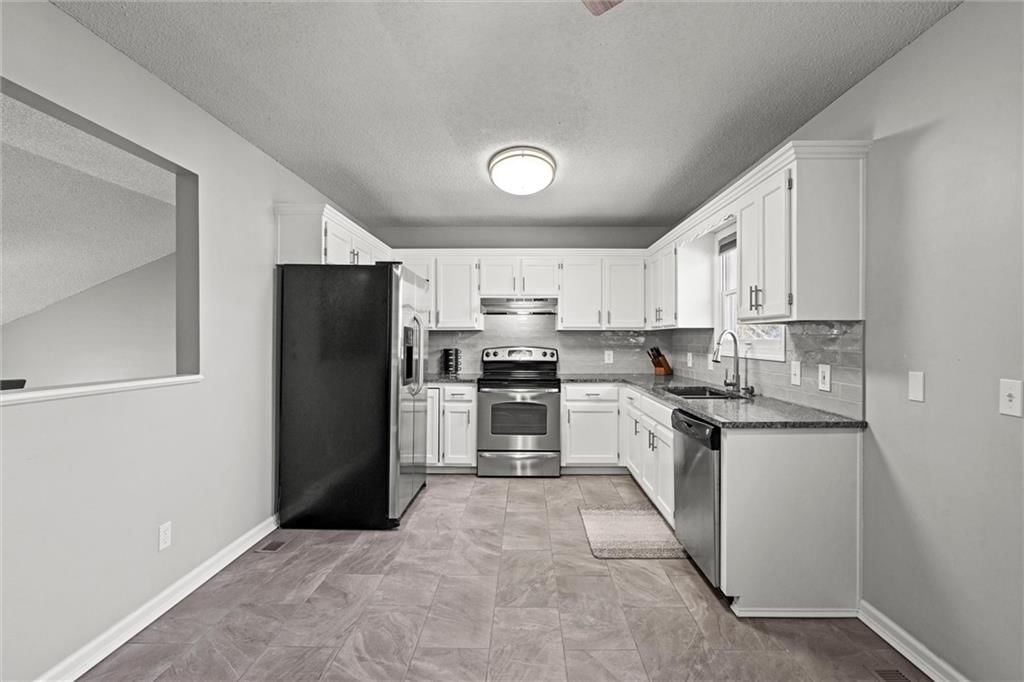 1184 S Delaware Street — photo 9