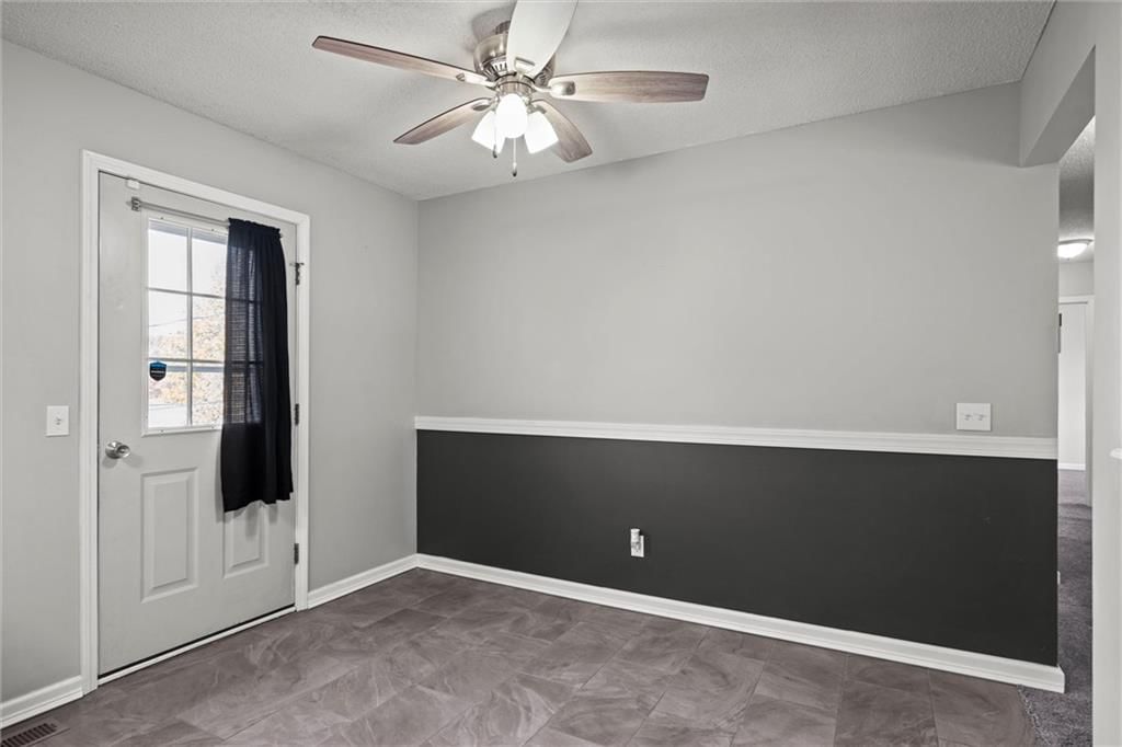 1184 S Delaware Street — photo 16