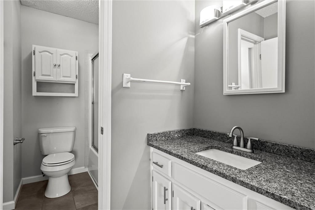1184 S Delaware Street — photo 19