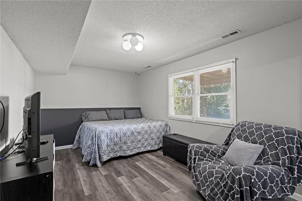 1184 S Delaware Street — photo 26