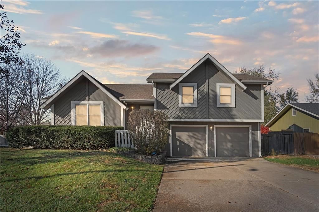 1184 S Delaware Street — photo 41