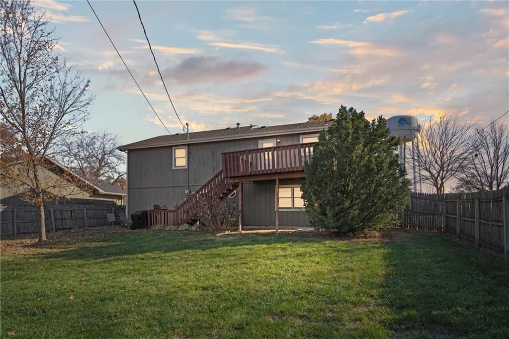 1184 S Delaware Street — photo 42