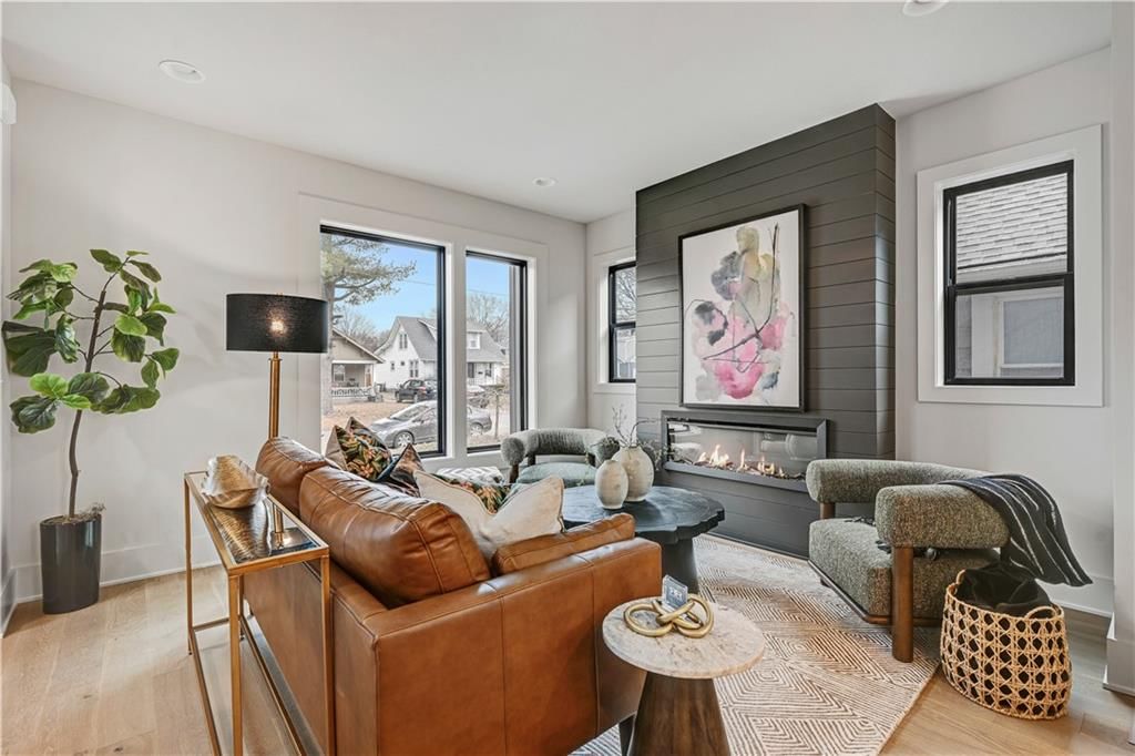 25 W 77th Terrace — photo 4