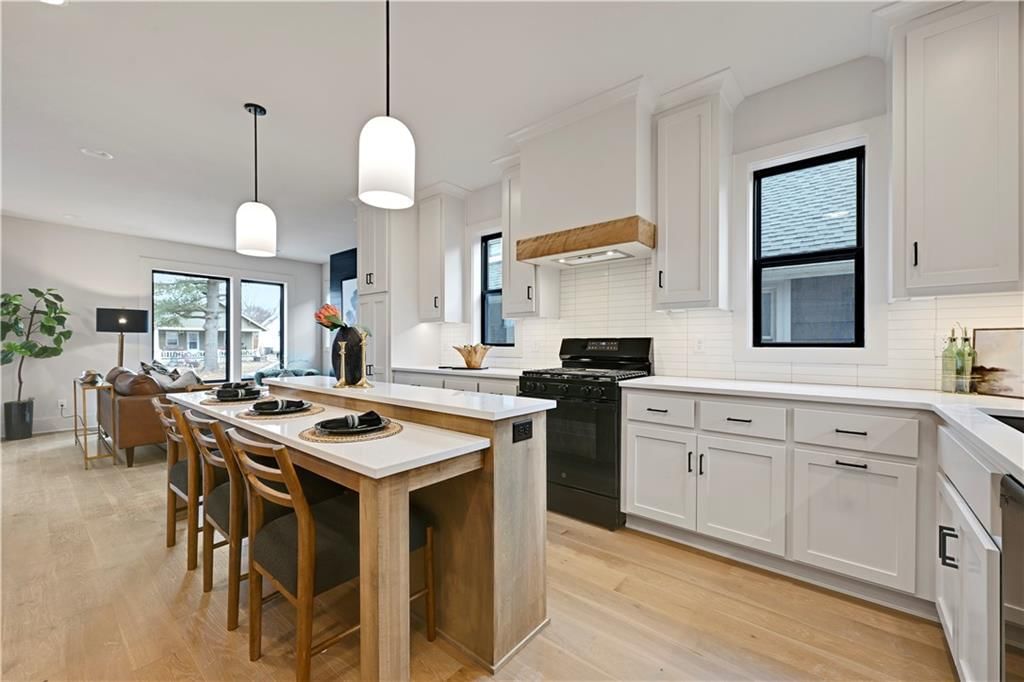 25 W 77th Terrace — photo 9
