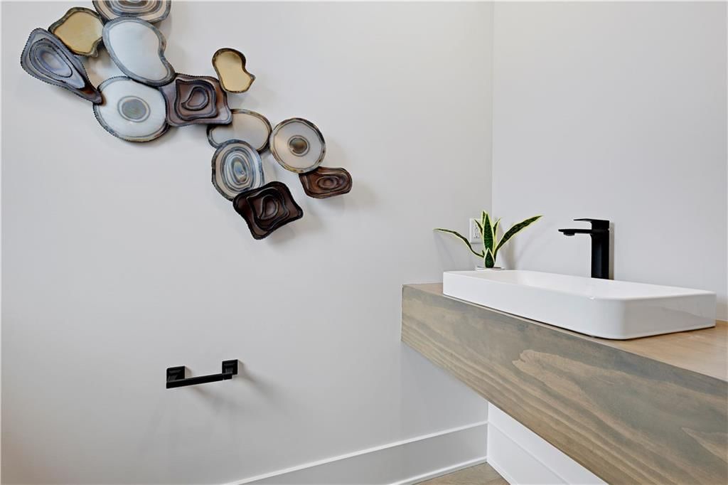 25 W 77th Terrace — photo 12