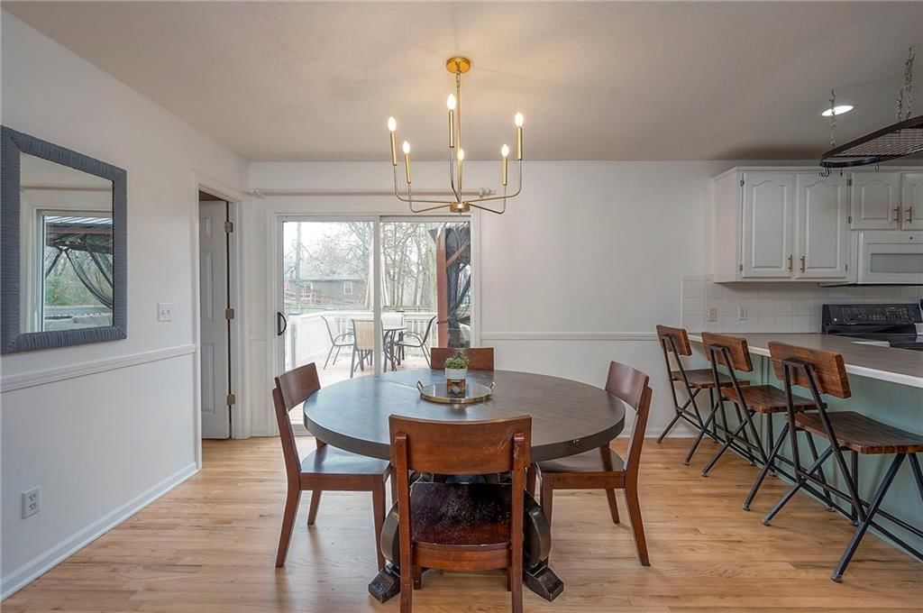 13741 Lawrence Avenue — photo 9