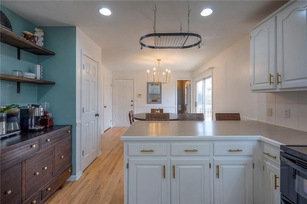 13741 Lawrence Avenue — photo 15