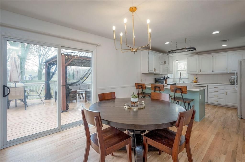 13741 Lawrence Avenue — photo 19