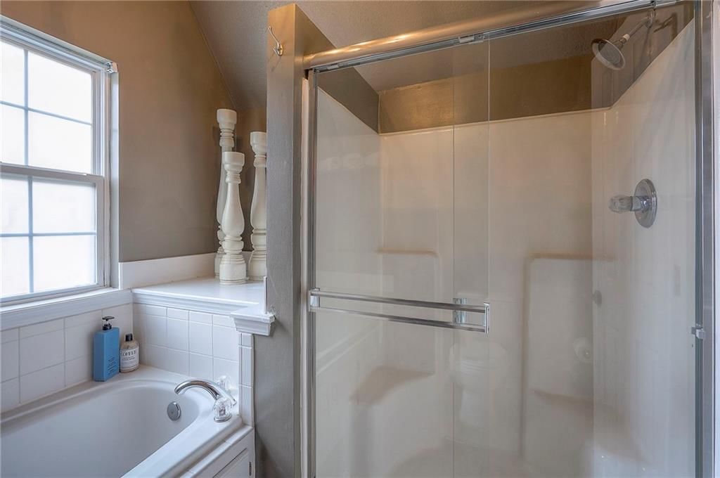 13741 Lawrence Avenue — photo 24