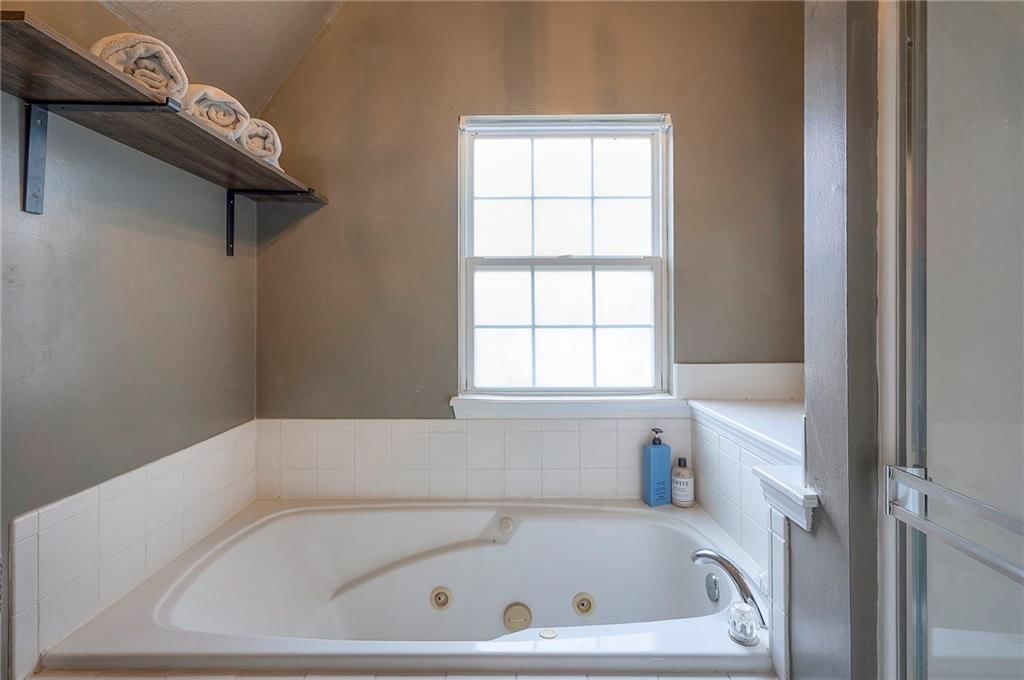 13741 Lawrence Avenue — photo 25