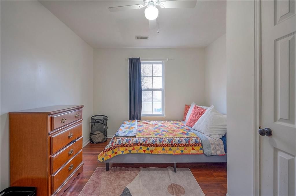 13741 Lawrence Avenue — photo 31