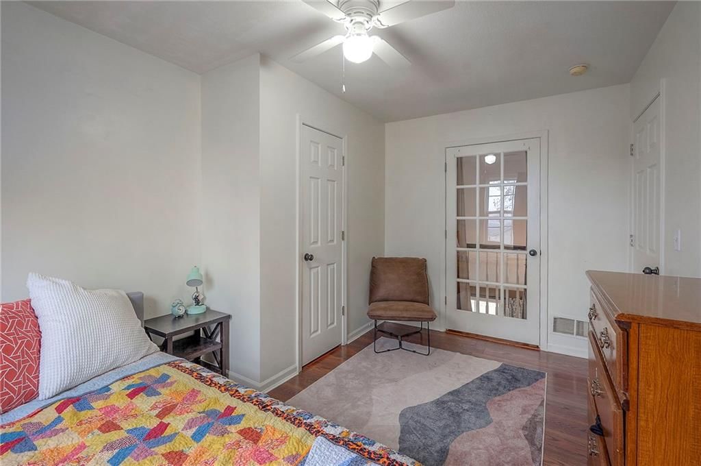 13741 Lawrence Avenue — photo 32