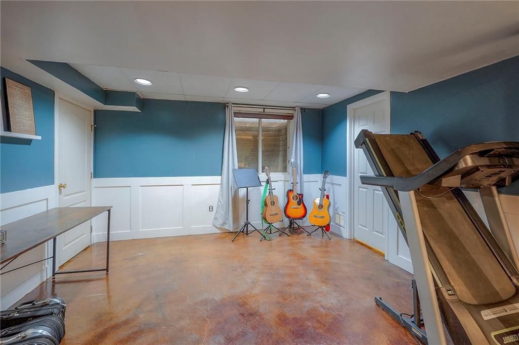 13741 Lawrence Avenue — photo 37