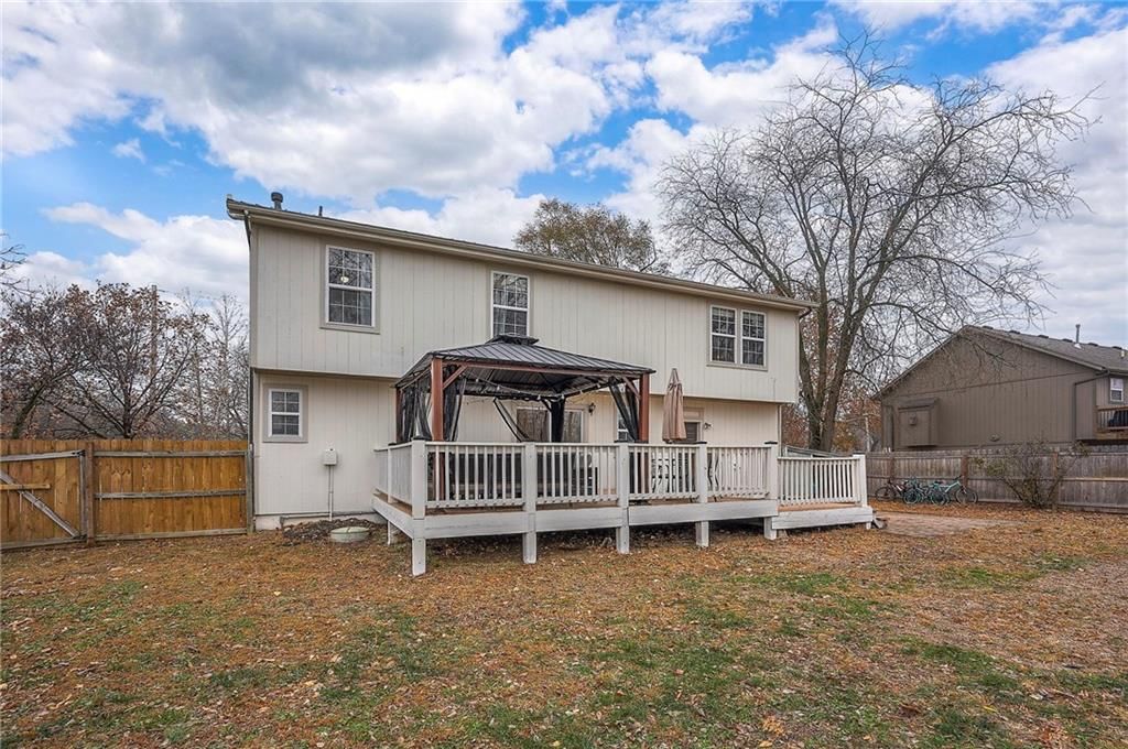 13741 Lawrence Avenue — photo 46