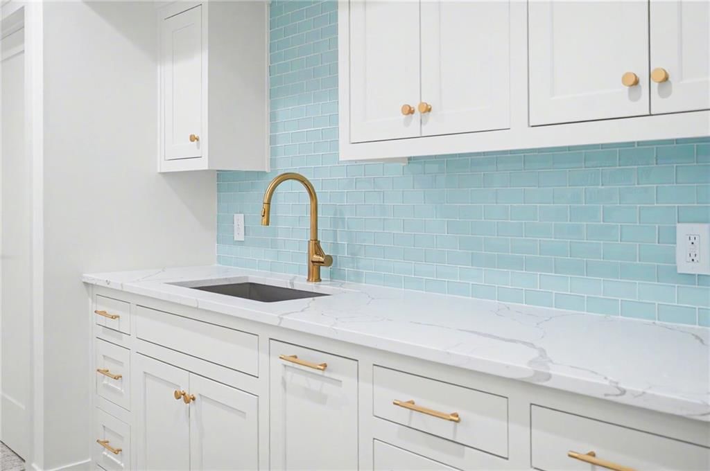 5311 W 71st Terrace — photo 38