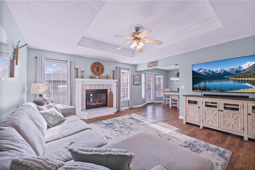 404 NE Virginia Court — photo 3