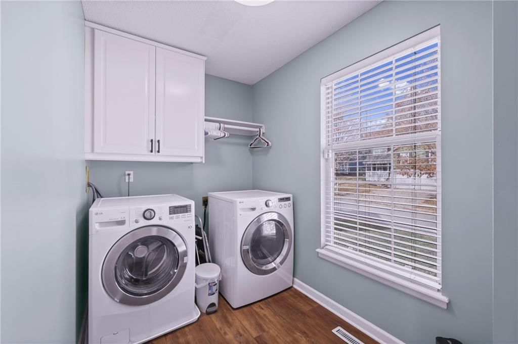 404 NE Virginia Court — photo 11