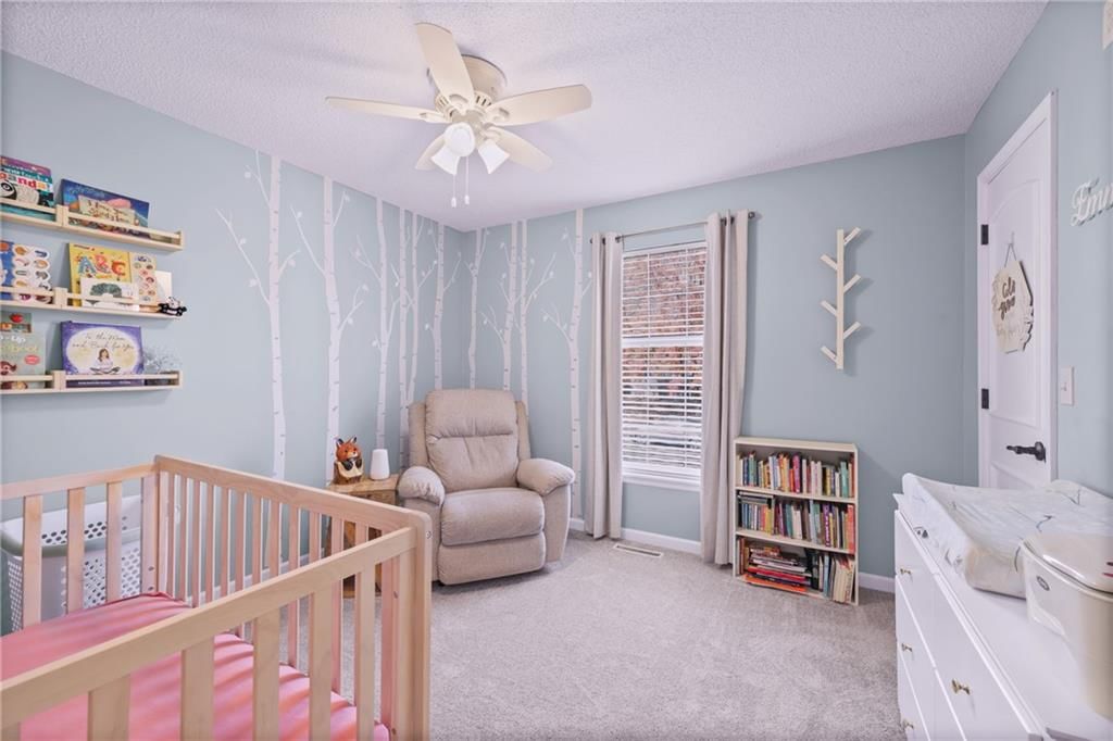 404 NE Virginia Court — photo 16