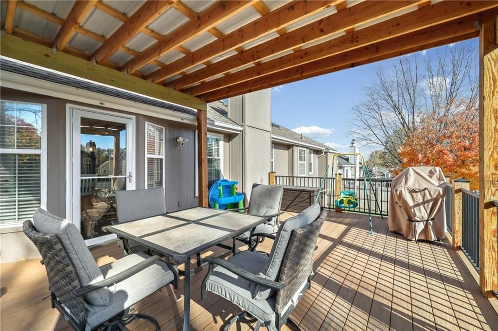 404 NE Virginia Court — photo 26