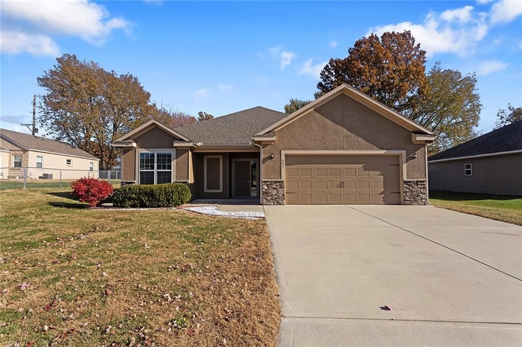 503 SW STATION Street, Oak Grove, MO