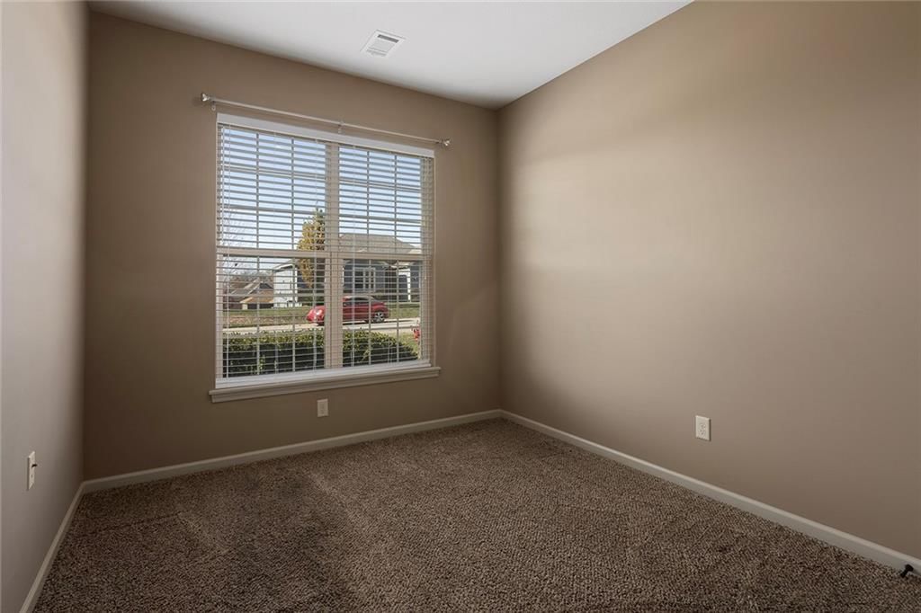 503 SW STATION Street — photo 14