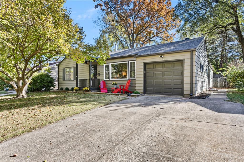 315 E Sweeney Boulevard — photo 3