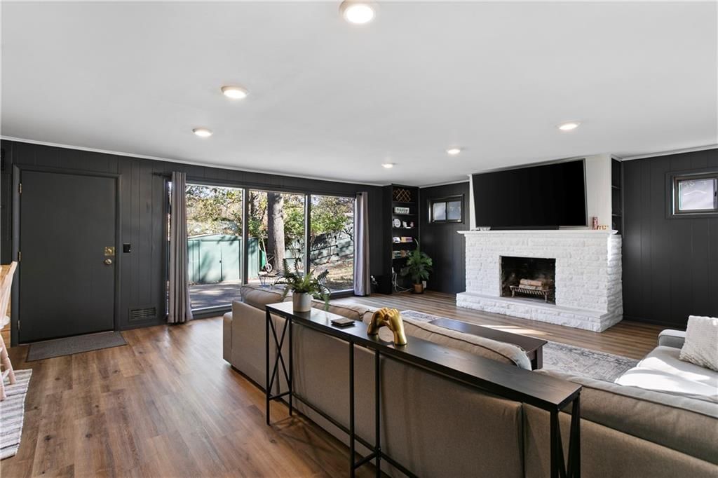 315 E Sweeney Boulevard — photo 13
