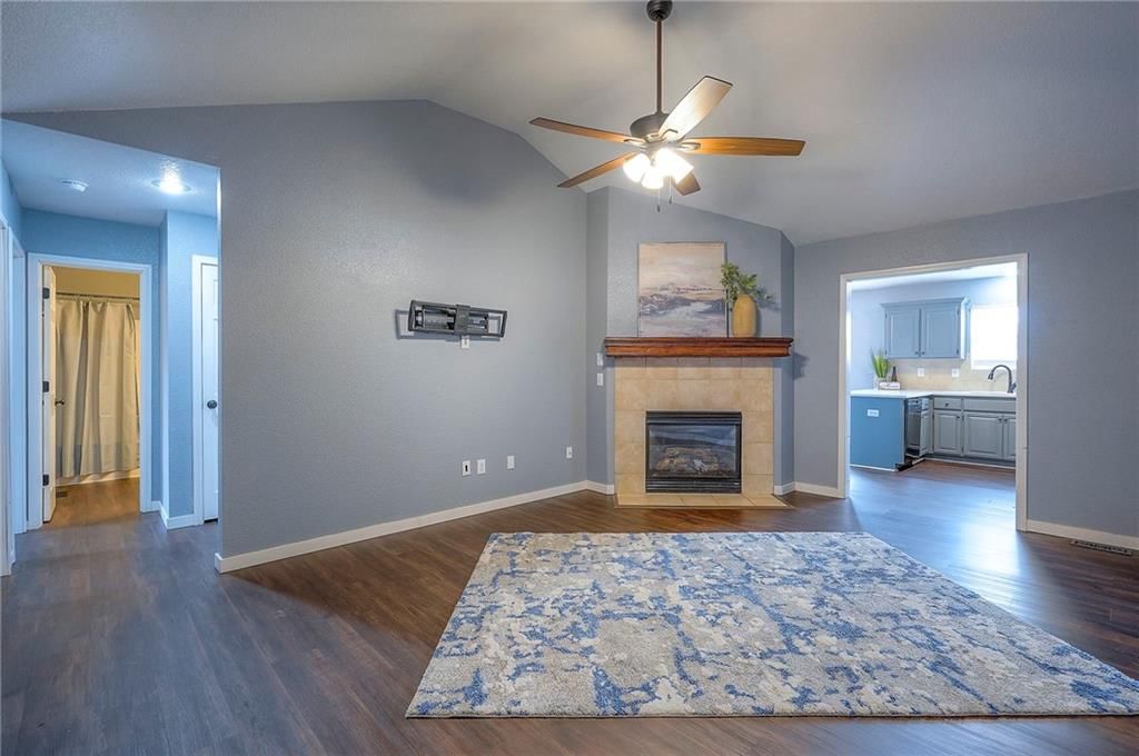 1025/1027 Kaycee Drive — photo 4