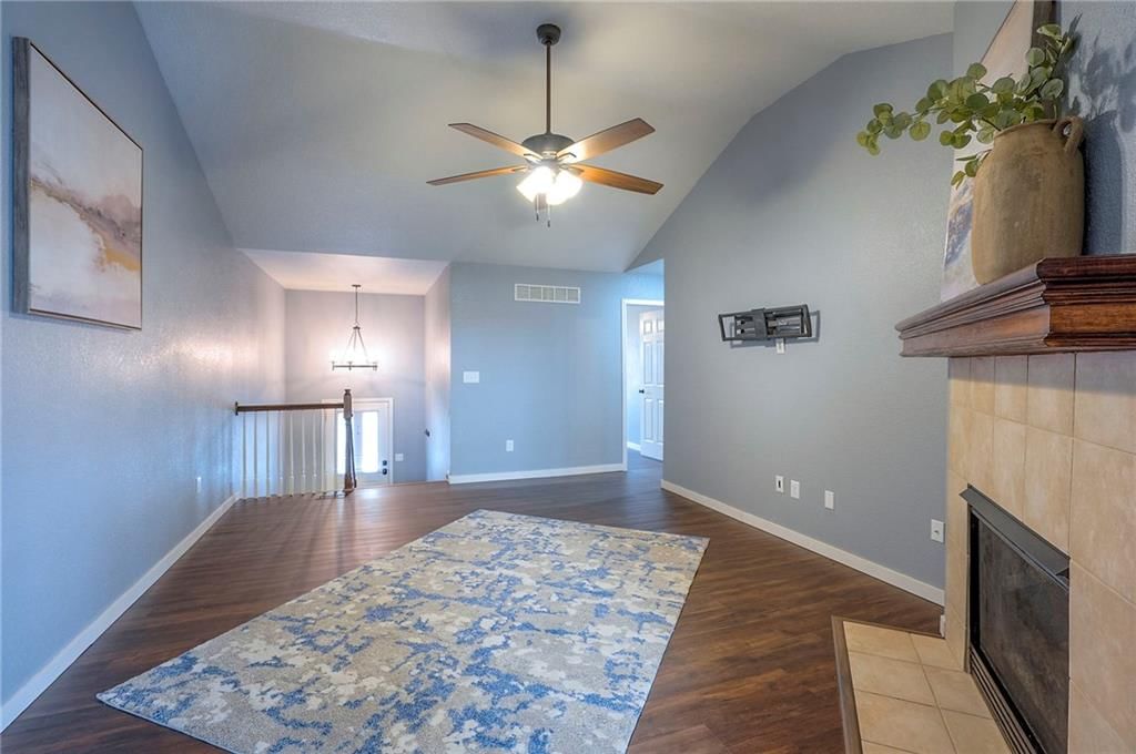 1025/1027 Kaycee Drive — photo 7