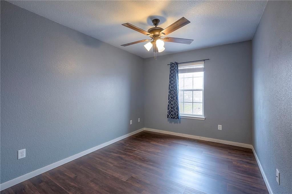 1025/1027 Kaycee Drive — photo 18
