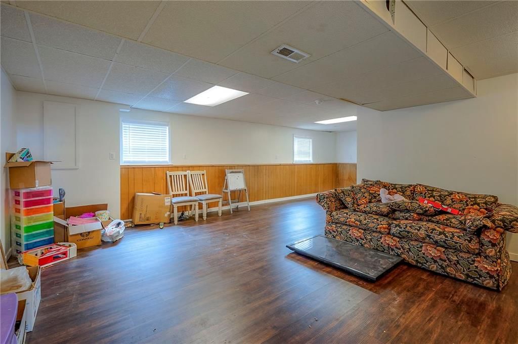1025/1027 Kaycee Drive — photo 24