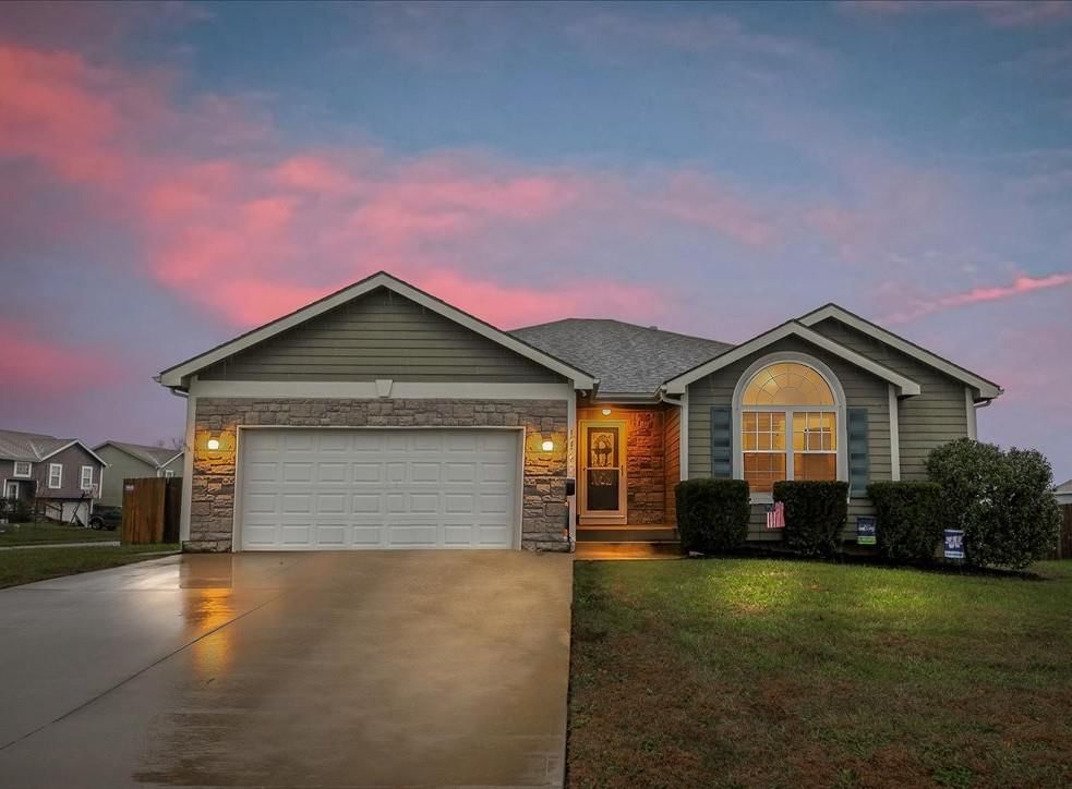 16209 Margie Lane, Basehor, KS