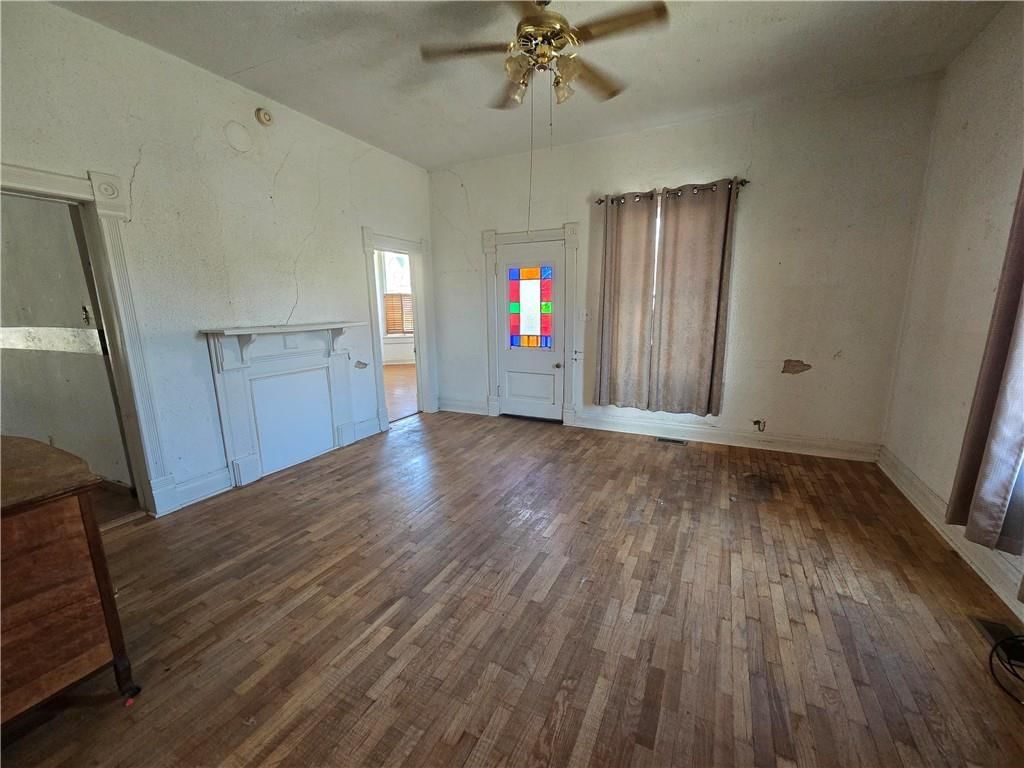 2119 South Street — photo 9