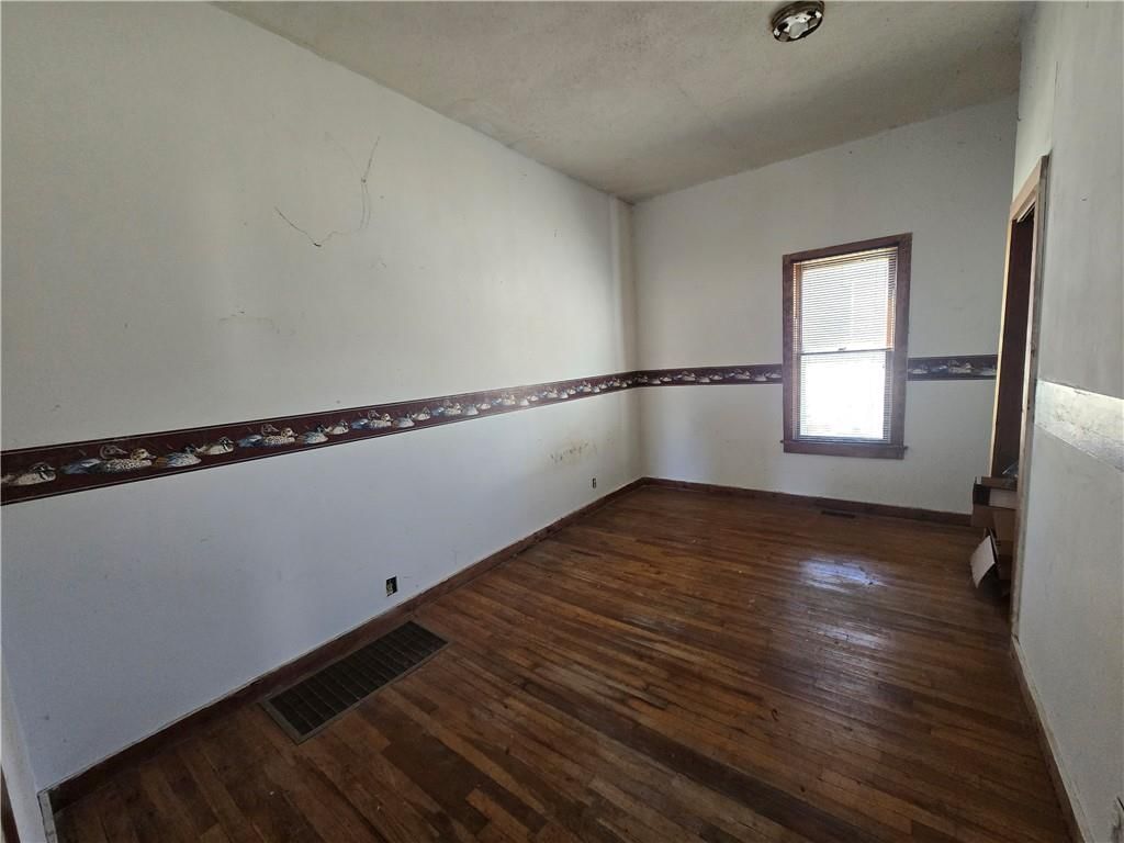 2119 South Street — photo 15