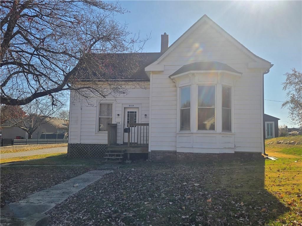 2119 South Street — photo 30