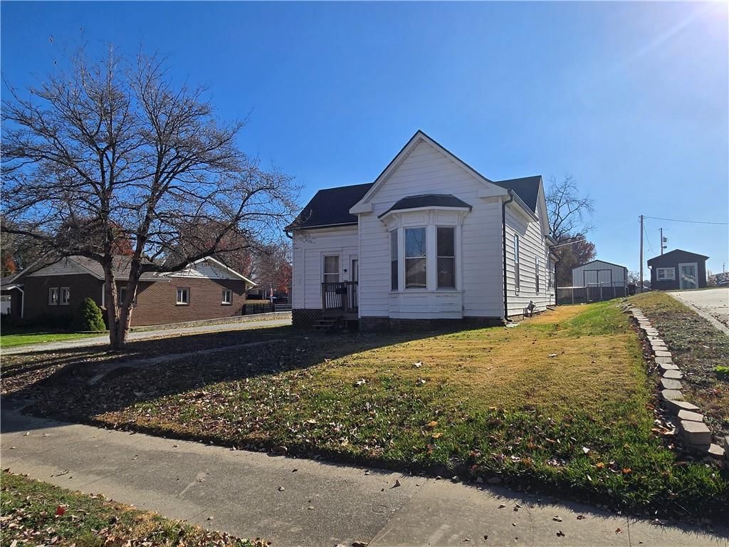 2119 South Street — photo 31