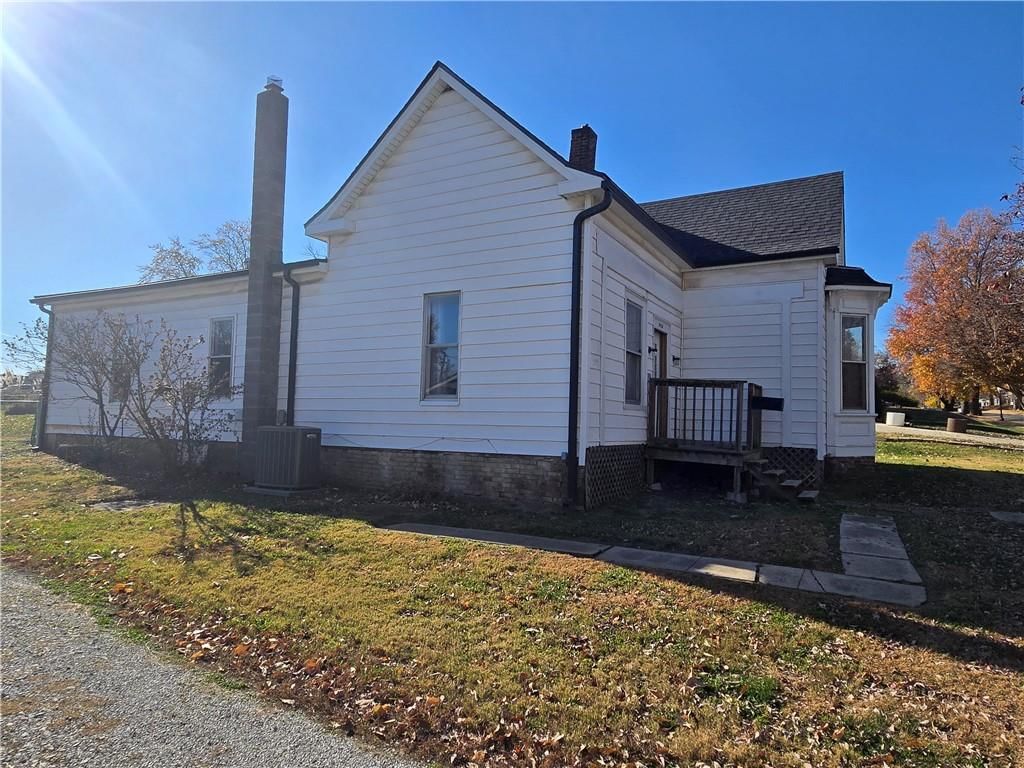 2119 South Street — photo 35