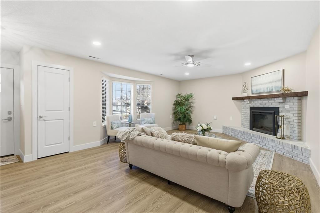 1704 W Long Boulevard — photo 3