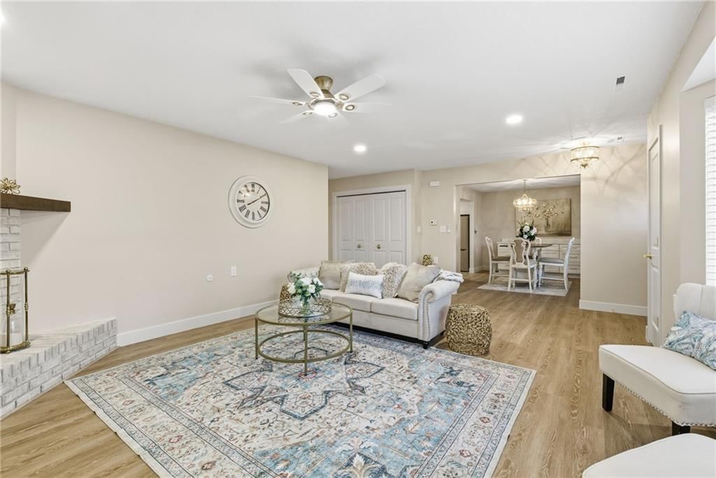 1704 W Long Boulevard — photo 7