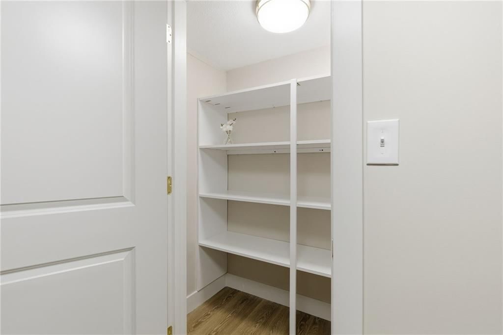 1704 W Long Boulevard — photo 15