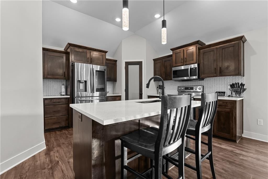1295 NW Hickorywood Court — photo 8