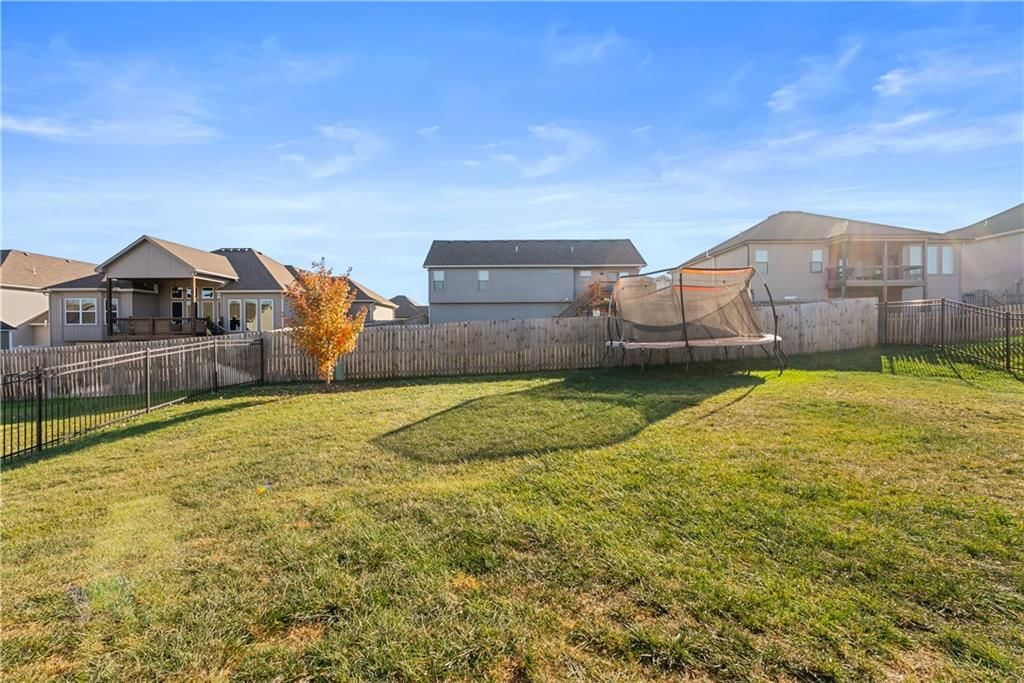 1295 NW Hickorywood Court — photo 32