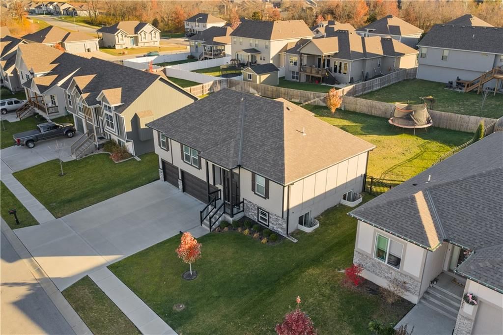 1295 NW Hickorywood Court — photo 40